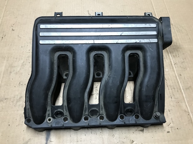 Коллектор впускной 2246942 BMW