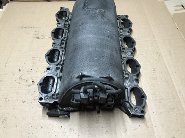 MERCEDES 2731400701 Коллектор впускной в наличии Чернигов