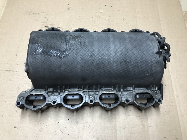 MERCEDES 2731400701 Коллектор впускной в наличии Киев