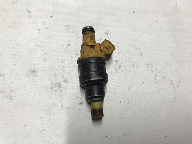 Топливные форсунки 3531024010 HYUNDAI