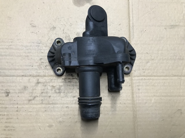 4H2Q8592BF LAND ROVER Корпус термостата купить в Ровно