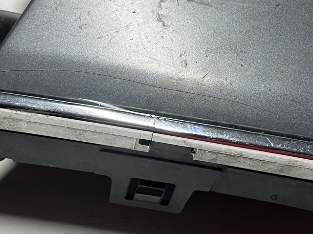 4L0853651 VAG Решетка радиатора купить в Ирпень