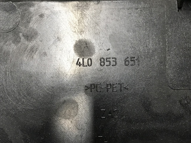 VAG 4L0853651 Решетка радиатора в наличии Каменское
