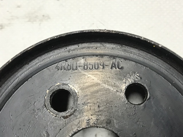 LAND ROVER 4R8Q8509AC Шкив помпы в наличии Украина