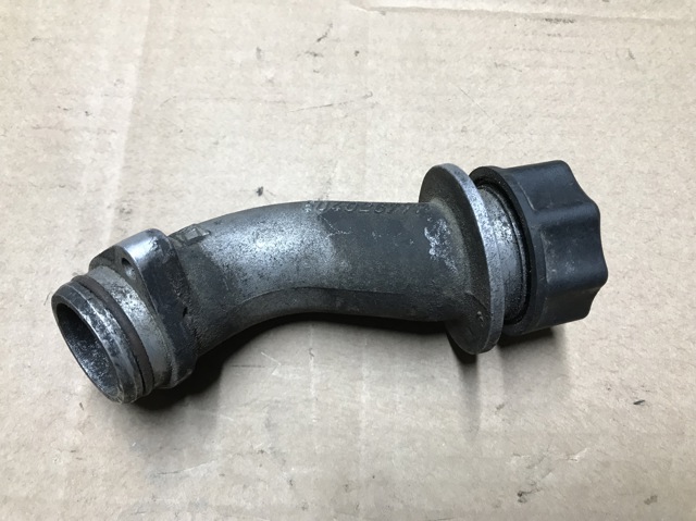 Горловина маслозаливная 504026777 IVECO
