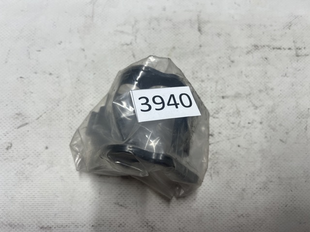 BMW 51117331754 Кронштейн форсунки омывателя фар в наличии Николаев