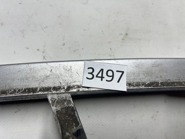 BMW 51138208481 Уплотнитель фары левой в наличии Каменское