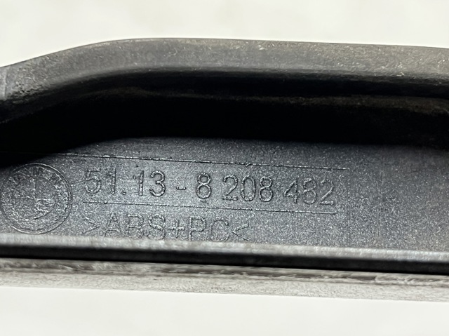 BMW 51138208482 Ресничка (накладка) правой фары в наличии Ирпень