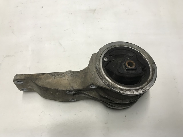 Подвеска раздаточной коробки 7H426068BB LAND ROVER