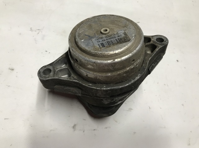 7H426A002AC LAND ROVER Правая подушка двигателя купить в Житомир