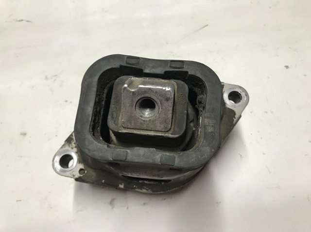 LAND ROVER 7H426A002AC Правая подушка двигателя в наличии Черкассы