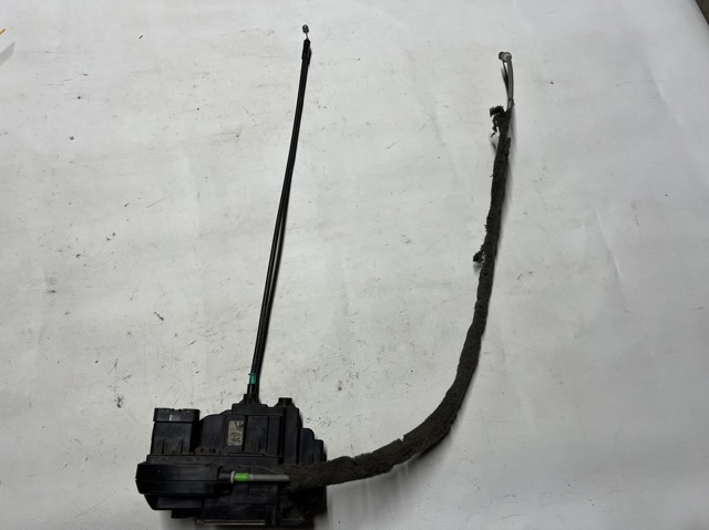 Замок двери задней левой 825030574R RENAULT