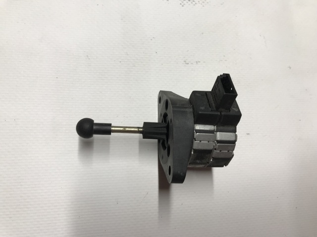 8352206 BMW Корректор фары купить в Кривой Рог