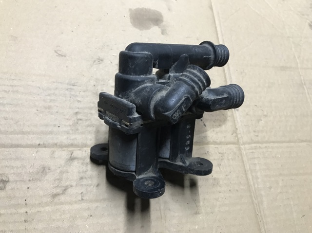 Кран отопителя 8391417 BMW