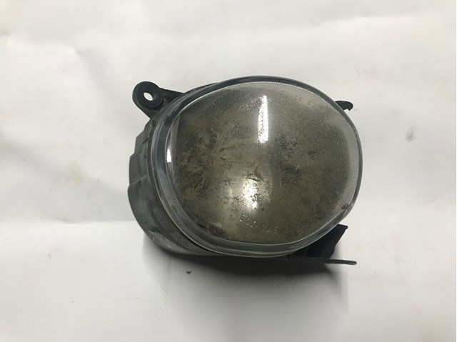 Фара противотуманная, правая 8D0941700B VAG