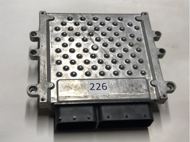 LAND ROVER 8W8312B684YA в наличии Черкассы