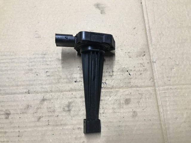Датчик уровня масла двигателя 8W936C624BG LAND ROVER