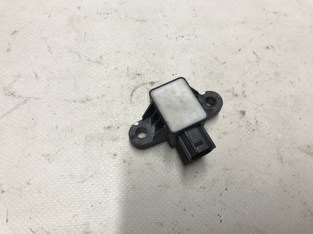Датчик подушки безопасности 95920F2100 HYUNDAI
