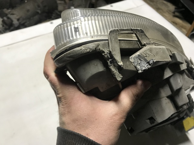 A2208200861 MERCEDES Фара правая купить в Николаев