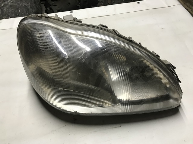 Вставка фары правой A2208200861 MERCEDES