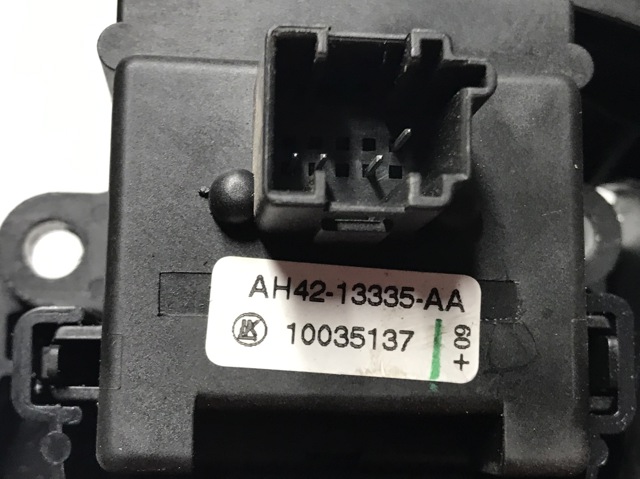 AH4213N064BA LAND ROVER Подрулевой переключатель купить в Ужгород