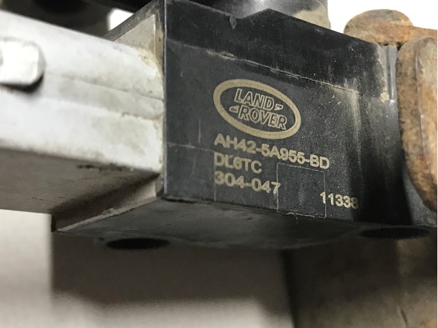 AH425A955BD LAND ROVER Датчик уровня положения кузова задний купить в Кривой Рог