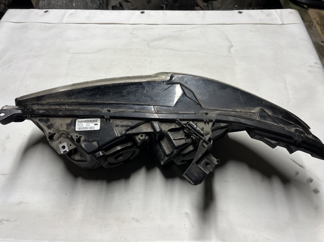 DS7313W029CD FORD Правая фара купить в Украина