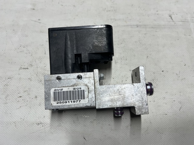 J9D38D304AA купить Черновцы
