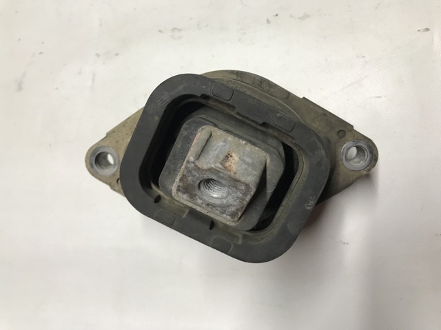 KKB500730 LAND ROVER Правая подушка двигателя купить в Полтава