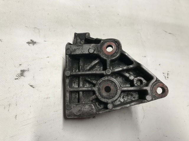 QVU500340 LAND ROVER Кронштейн насоса ГУР купить в Харьков