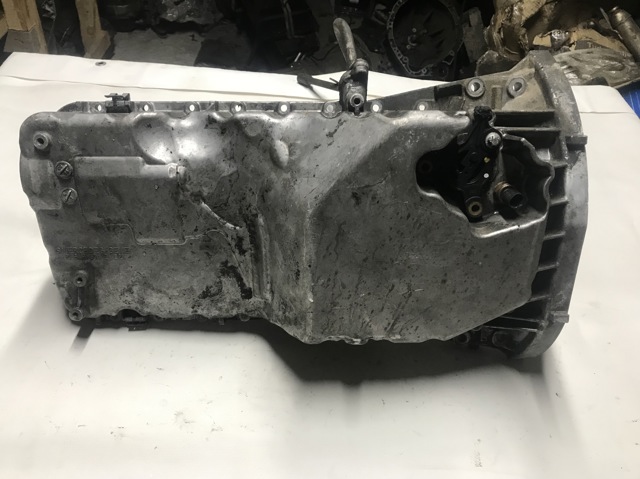 Защита двигателя R6460142102 MERCEDES