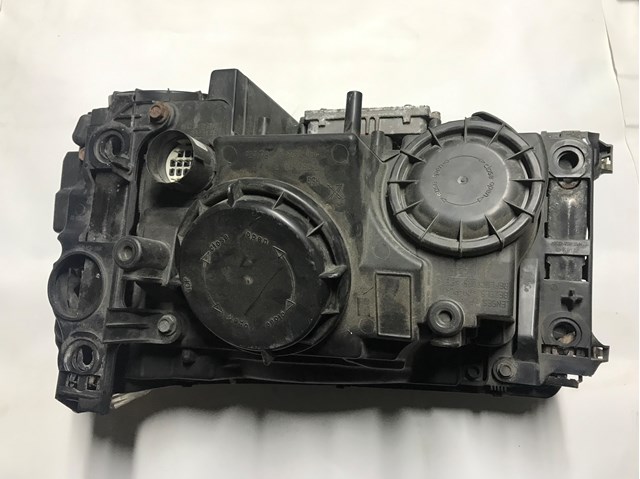 LAND ROVER XBC501703LZN Правая фара в наличии Ирпень