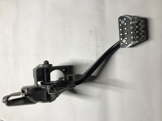 Педаль тормоза XH422455AA8MVM LAND ROVER