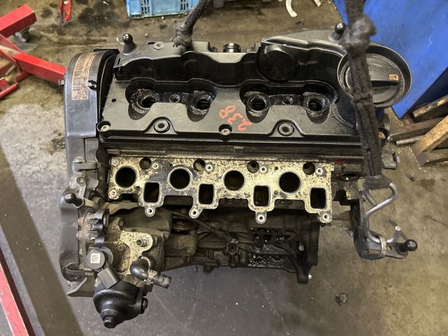 Двигатель голый 03L100035L VAG
