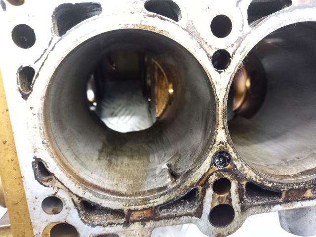 Блок цилиндров 06E103011BS VAG