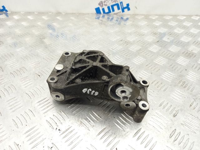 Кронштейн крепления генератора 06E903143G VAG