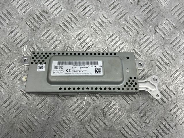 Радиоприемник 107974900D TESLA