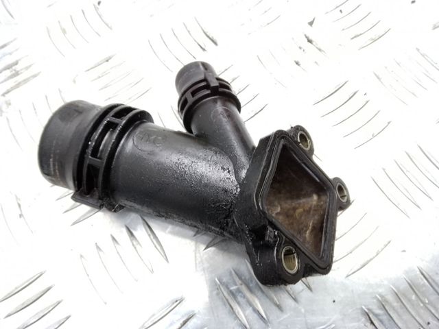 Фланец системы охлаждения BMW 5