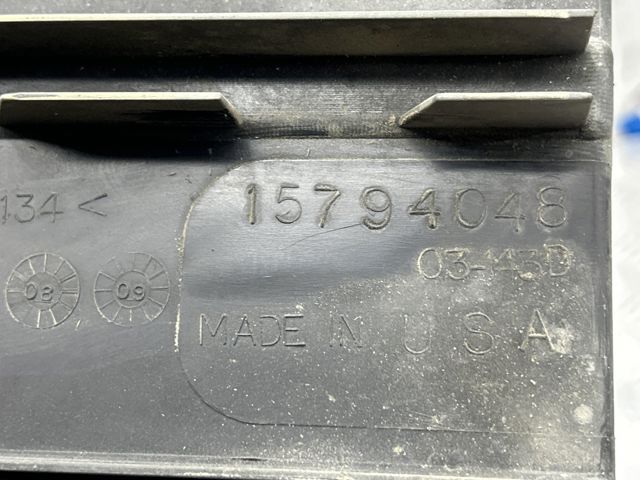 GM 15794048 Накладка бампера заднего верхняя защитная (ступень-подножка) в наличии Львов