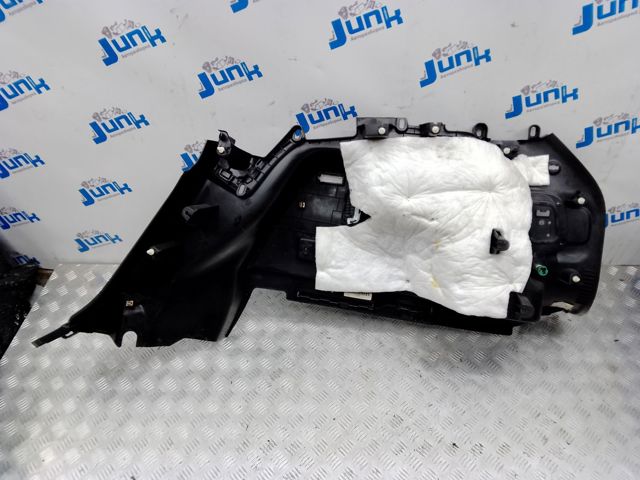 1VR94DX9AE CHRYSLER Облицовка багажного отсека левая купить в Тернополь