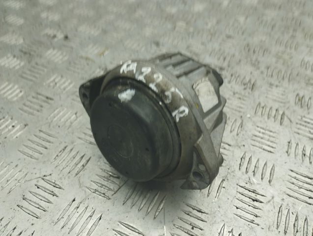 22116760330 BMW Правая подушка двигателя купить в Чернигов