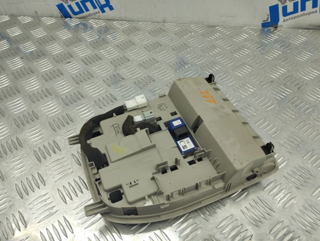 Плафоны внутреннего освещения 264305NB1A NISSAN