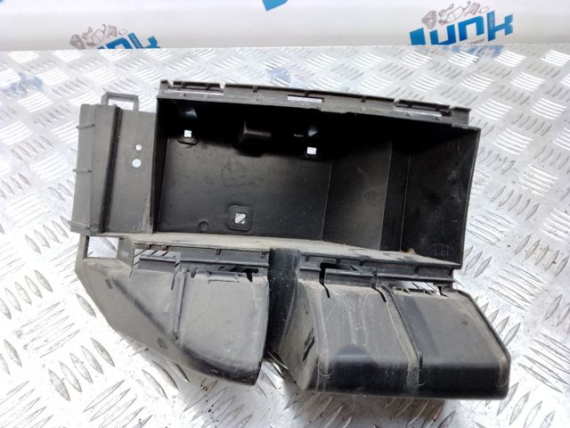 30698137 VOLVO Кронштейн бампера заднего левый купить в Ужгород