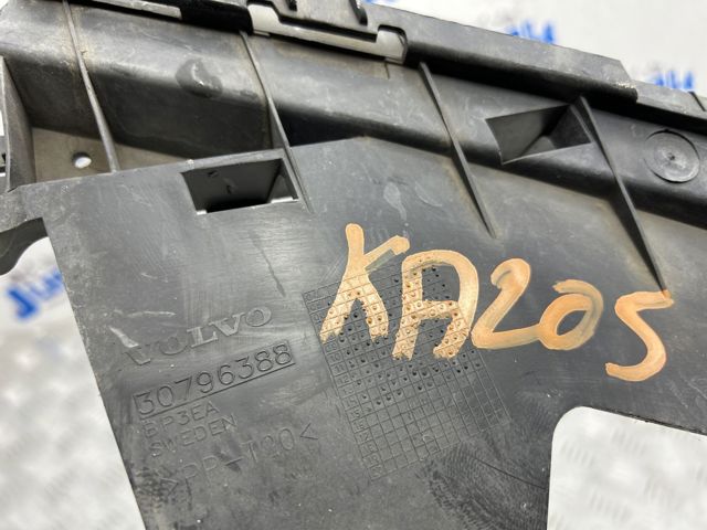 30796388 VOLVO Кронштейн бампера переднего правый купить в Харьков