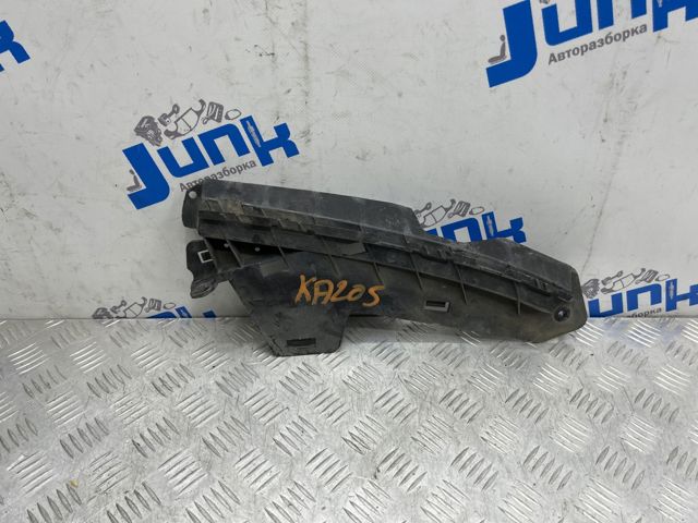 30796388 VOLVO Кронштейн бампера переднего правый купить в Винница
