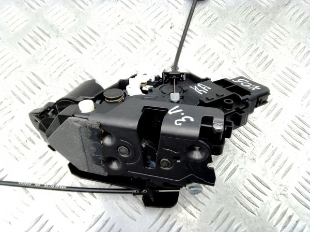 VOLVO 31253918 Замок двери задней левой в наличии Кривой Рог