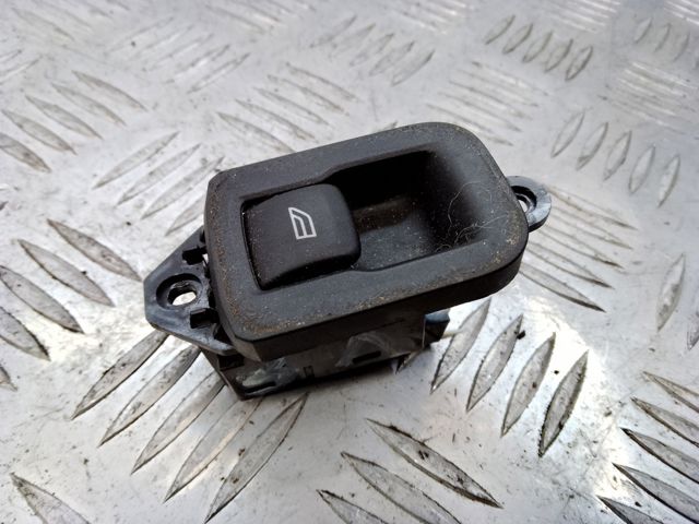 Кнопка включения мотора стеклоподъемника задняя 31272013 VOLVO