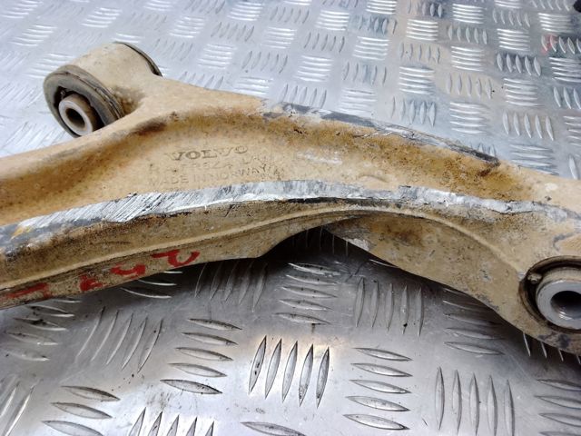 VOLVO 31360644 Рычаг передней подвески нижний левый в наличии Каменское