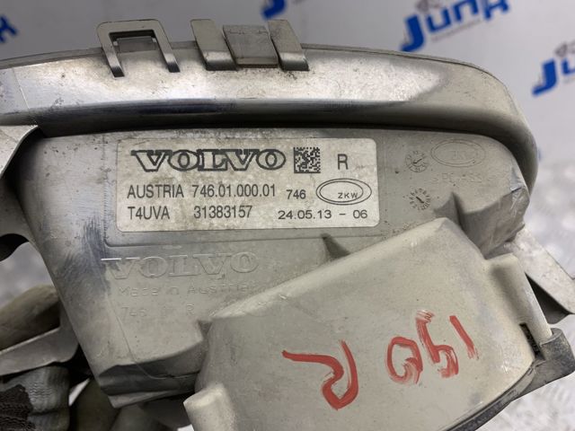 Фара противотуманная, правая 31383157 VOLVO