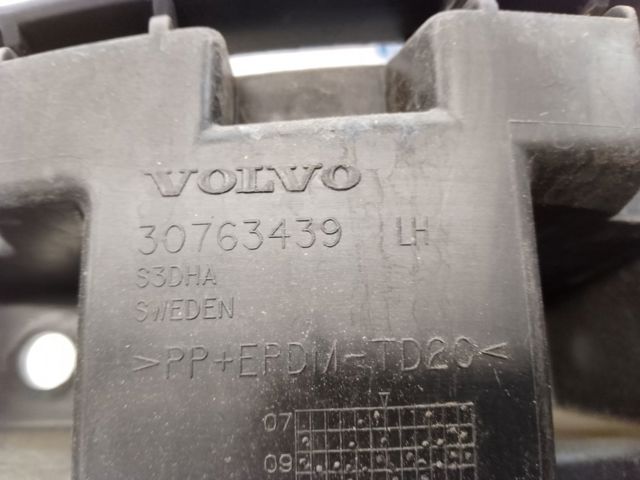Левый кронштейн крепления бампера заднего 31383481 VOLVO
